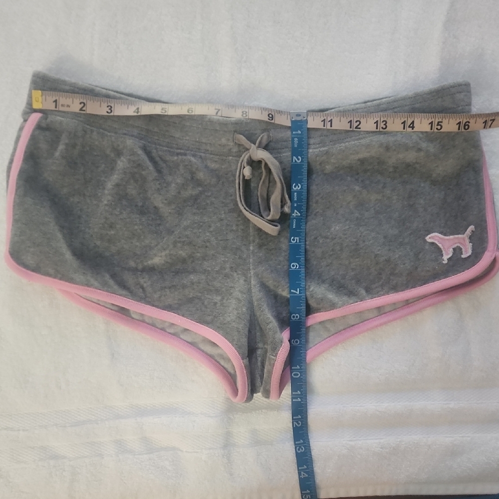 Hard To Find Pink VS Short Shorts. Size: M - Picture 5 of 7